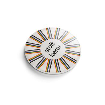 Buttons Regnbue (hvit stolt lærer streker)
